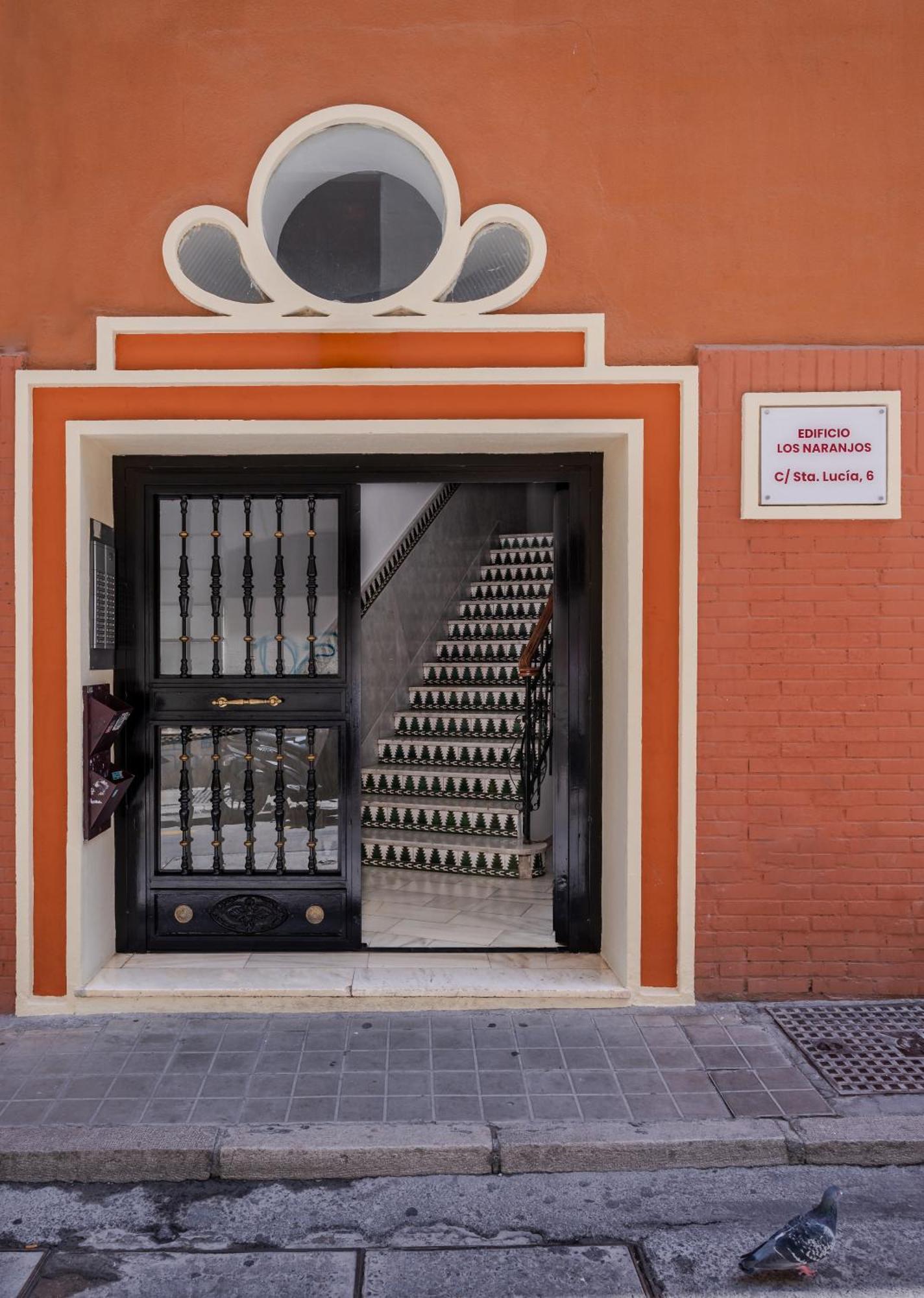 Mrs Apartamento En Gran Via De Colon Parking Granada Bagian luar foto